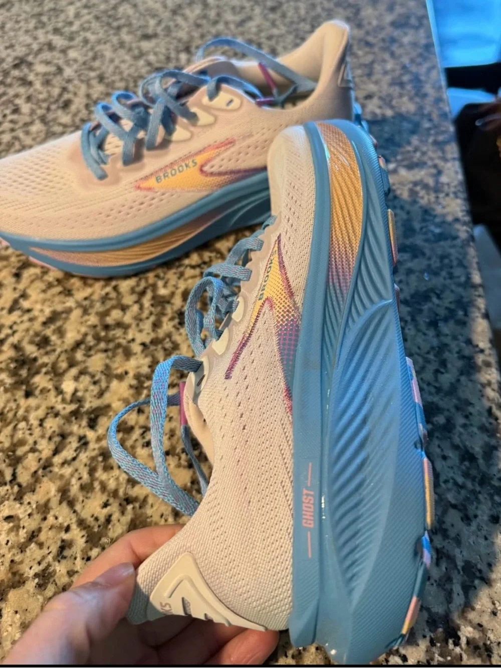 Brooks Ghost running sneakers - Picture 2 of 6